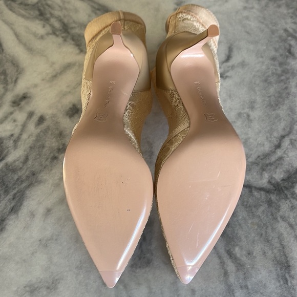 ‼️SOLD‼️GIANVITO ROSSI
Leather Trim Lace Embellishment Sock Boots
Size: 38 - Picture 6 of 9